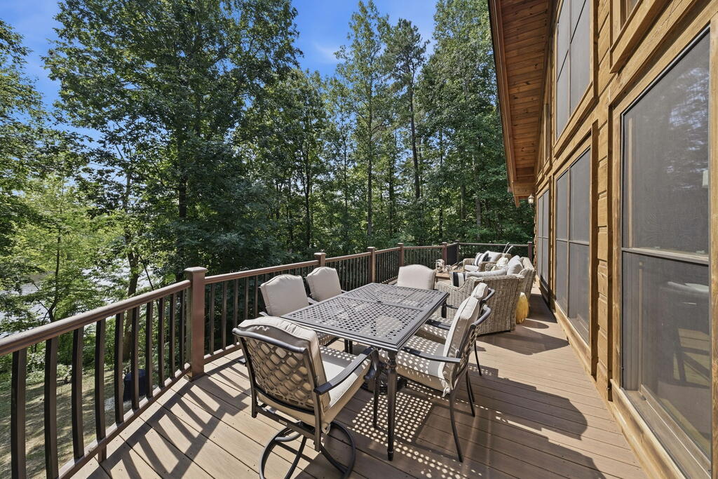 32 Shoreline Drive
