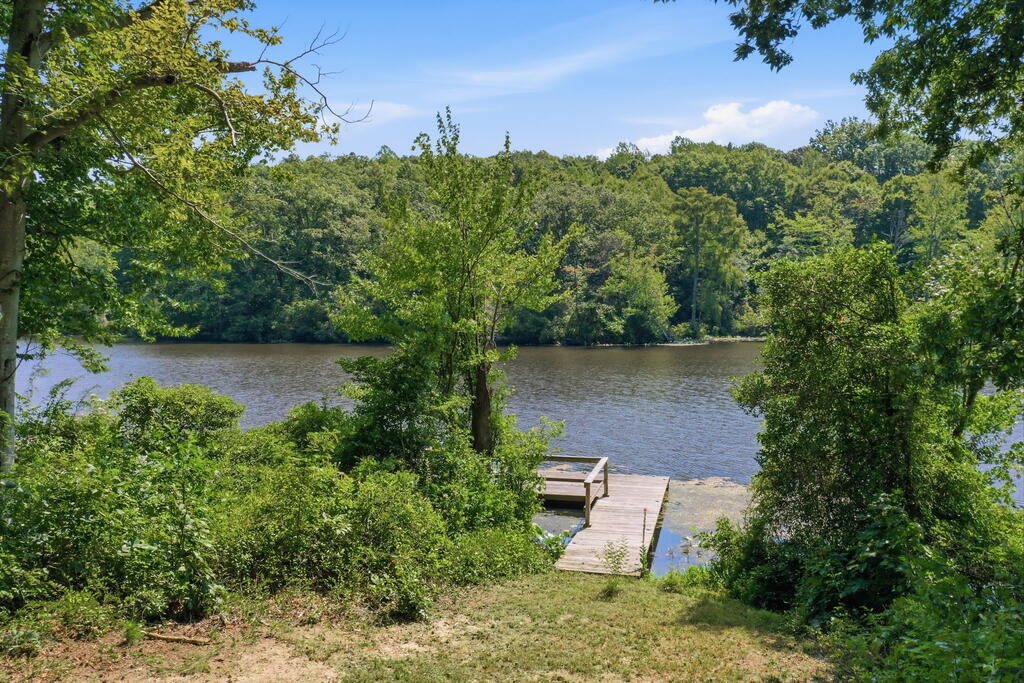 32 Shoreline Drive