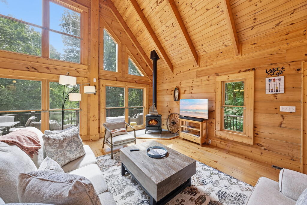 32 Shoreline Drive