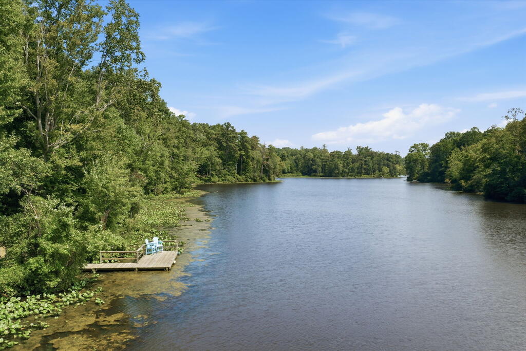 32 Shoreline Drive