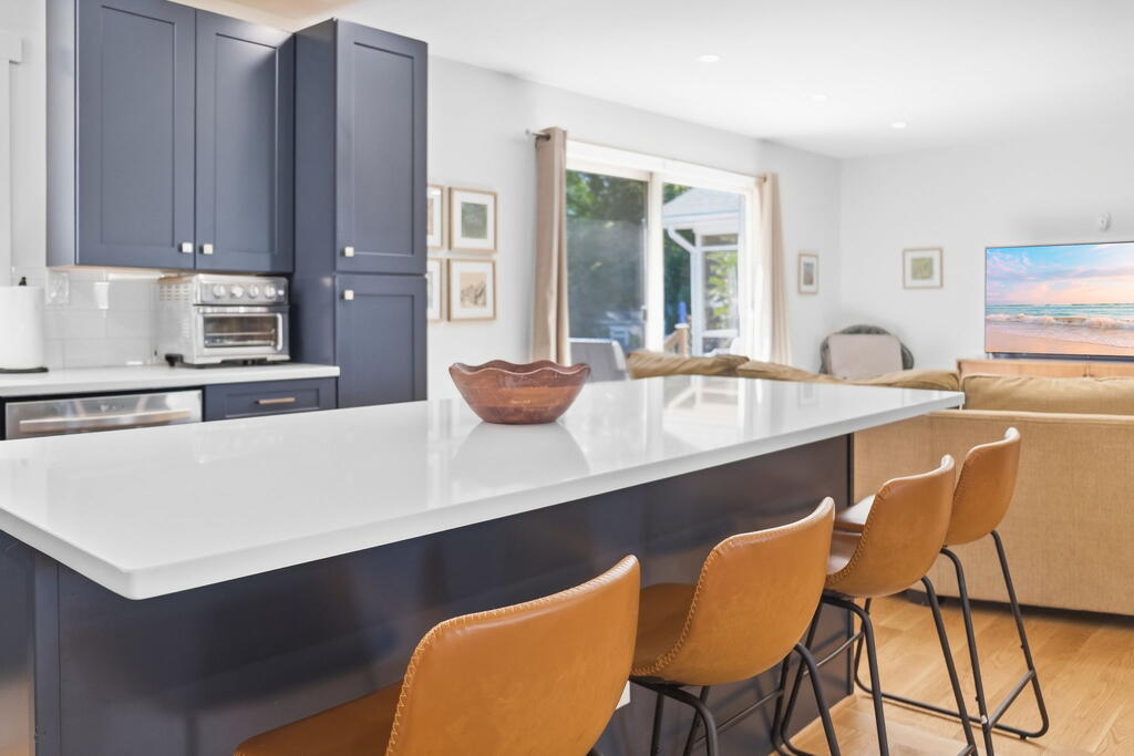 88 Canoe Place