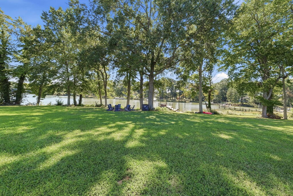 88 Canoe Place