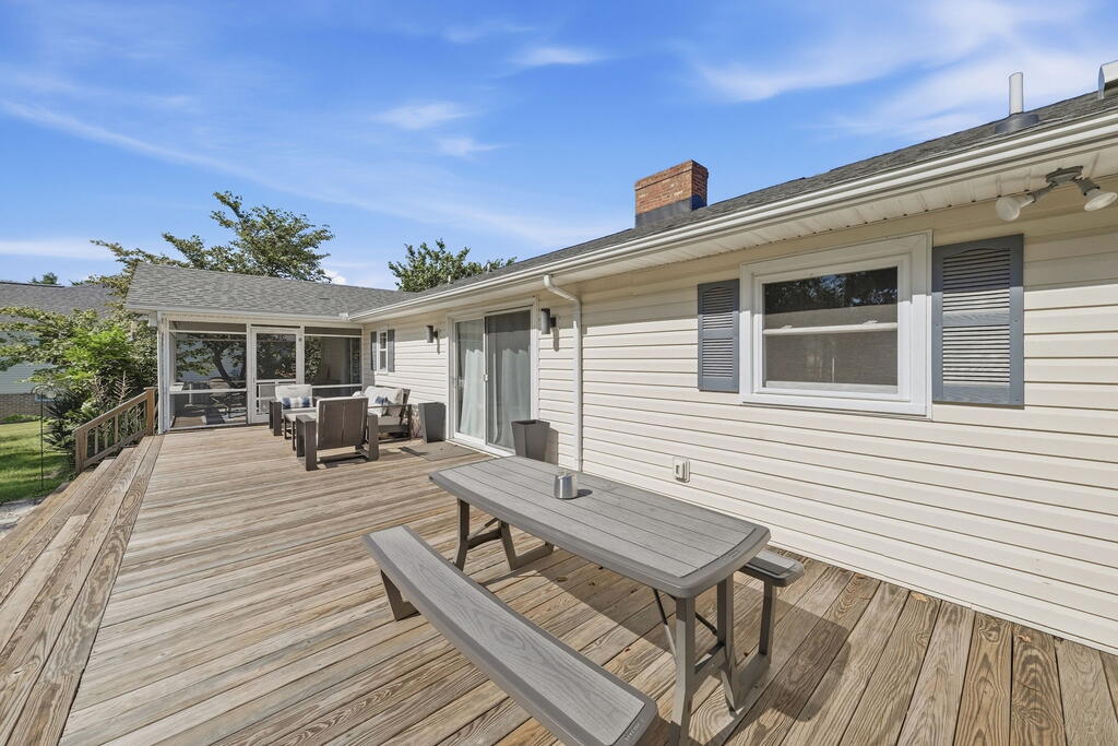 88 Canoe Place