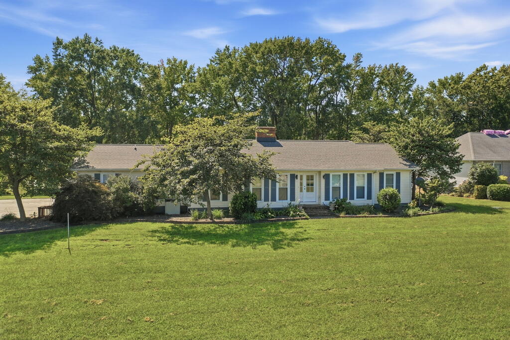 88 Canoe Place