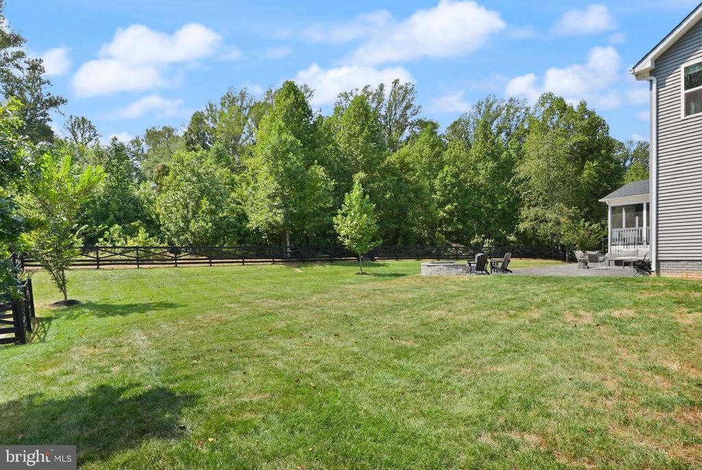 6529 BOB WHITE DRIVE