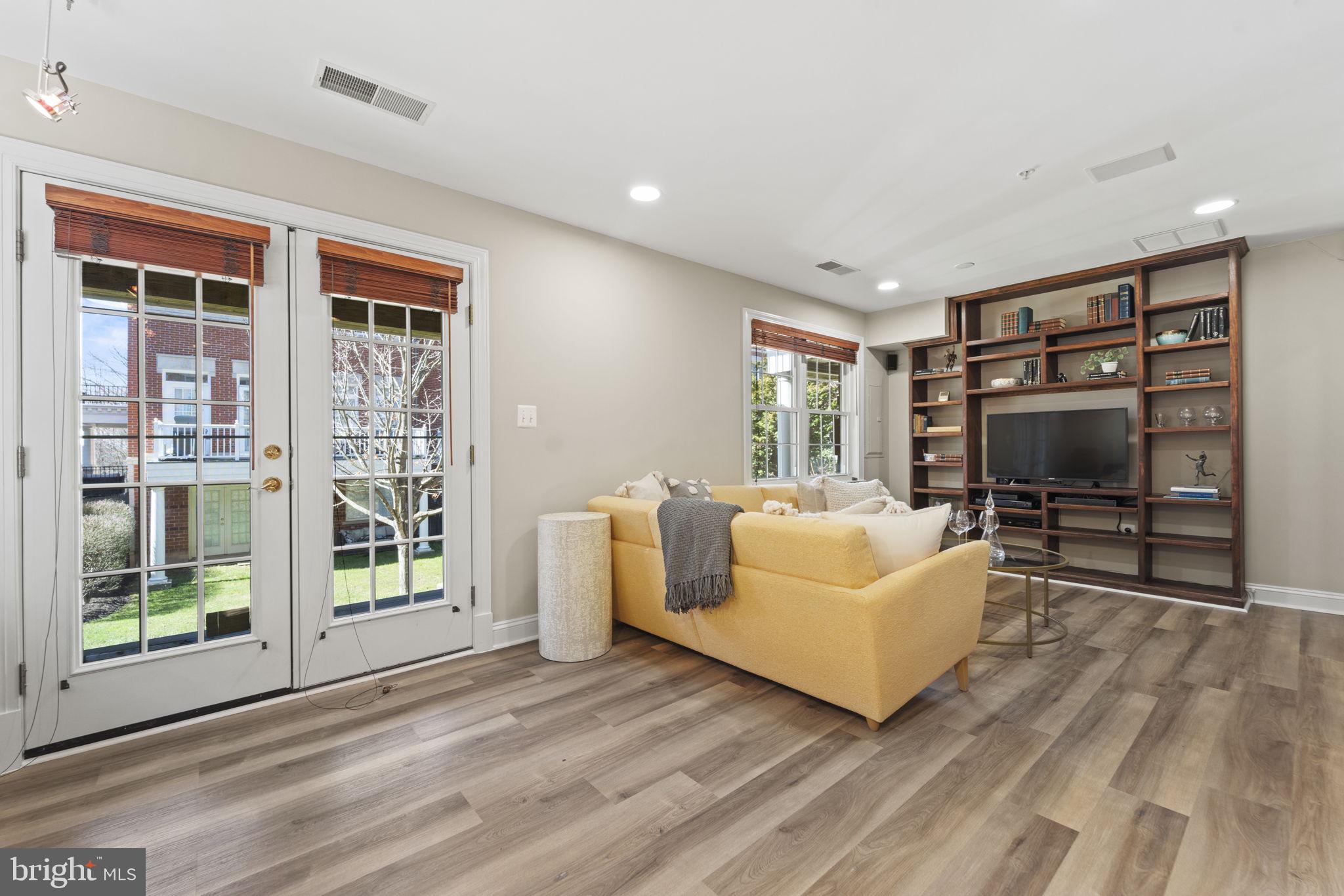 12137 Chancery Station Cir