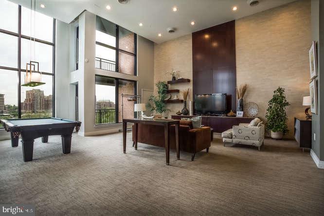 2451 MIDTOWN AVE #1617