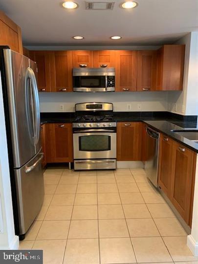 2451 MIDTOWN AVE #1617