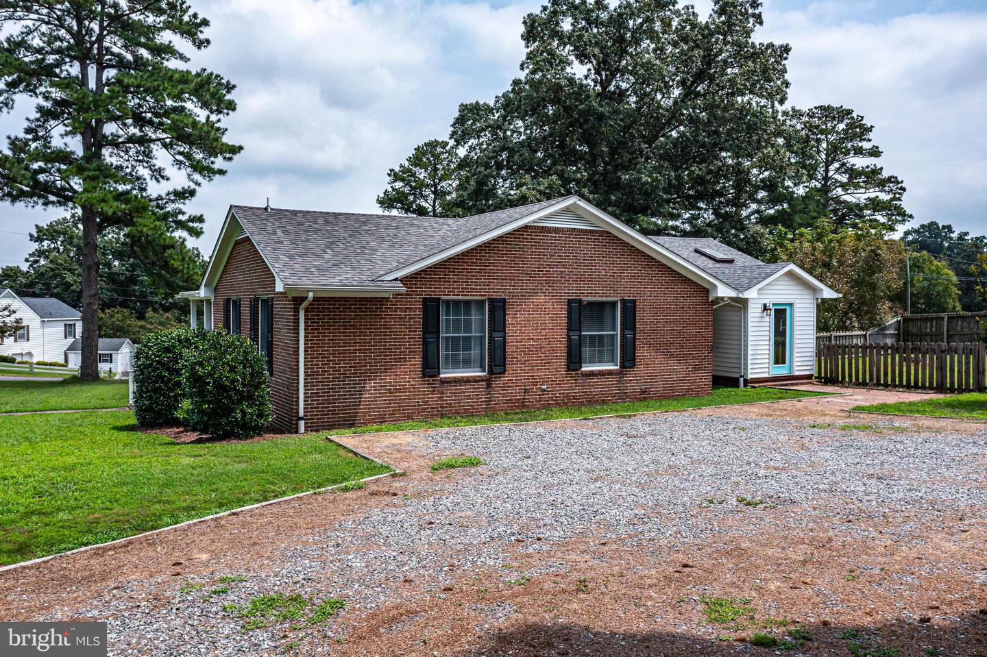 72 Nimcock Rd