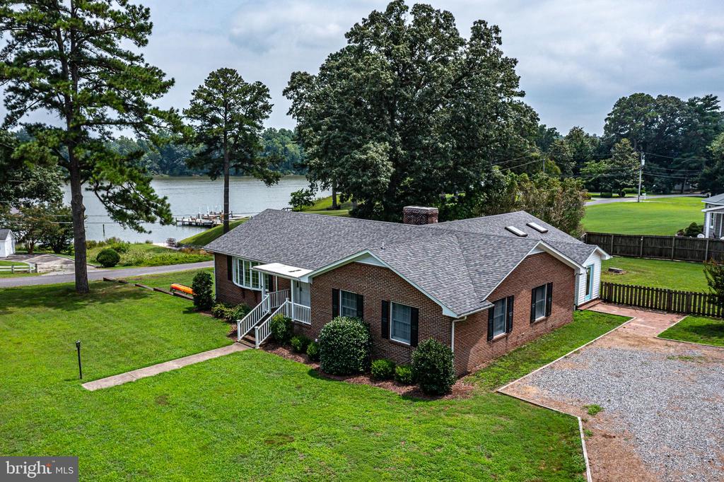 72 Nimcock Rd