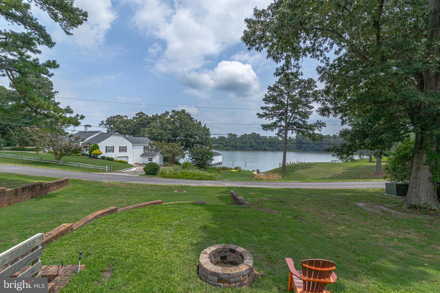 72 Nimcock Rd