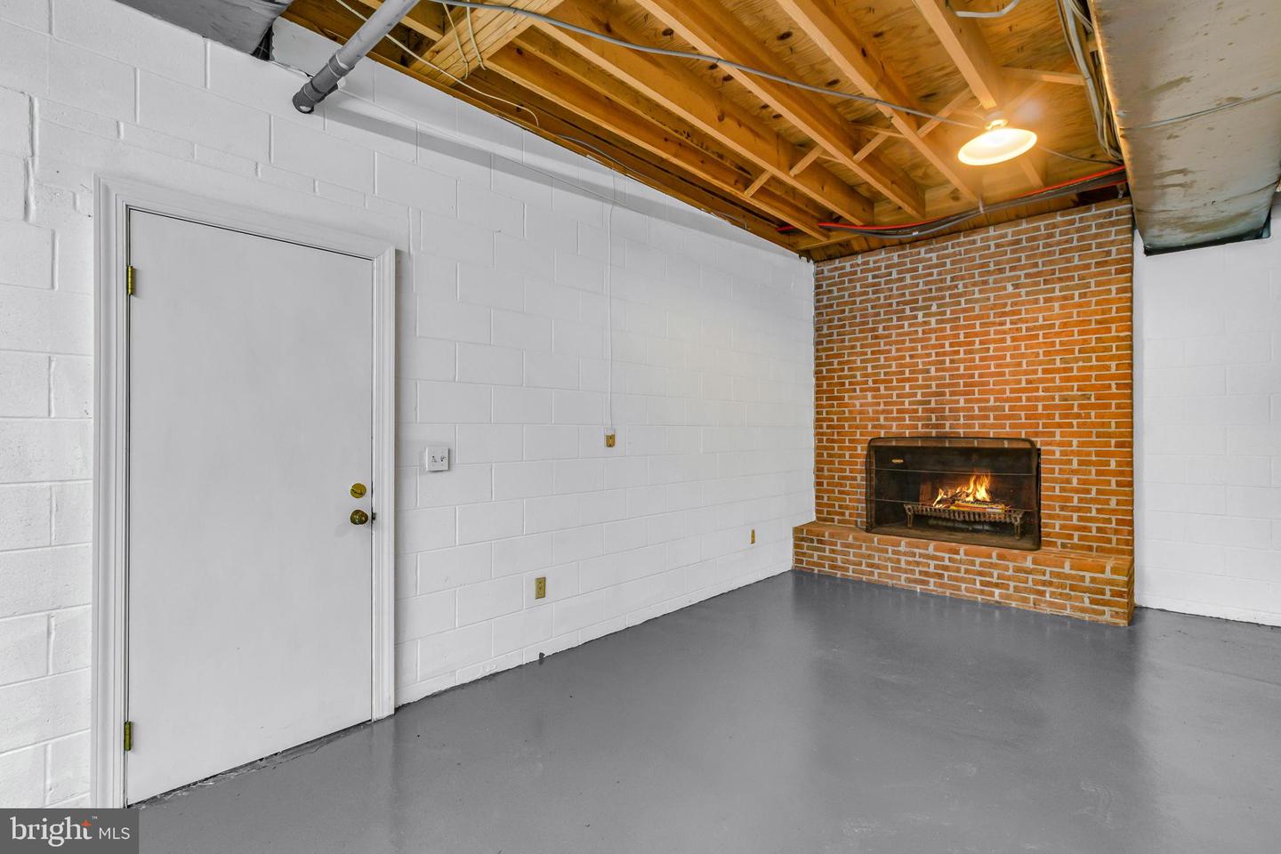 72 Nimcock Rd