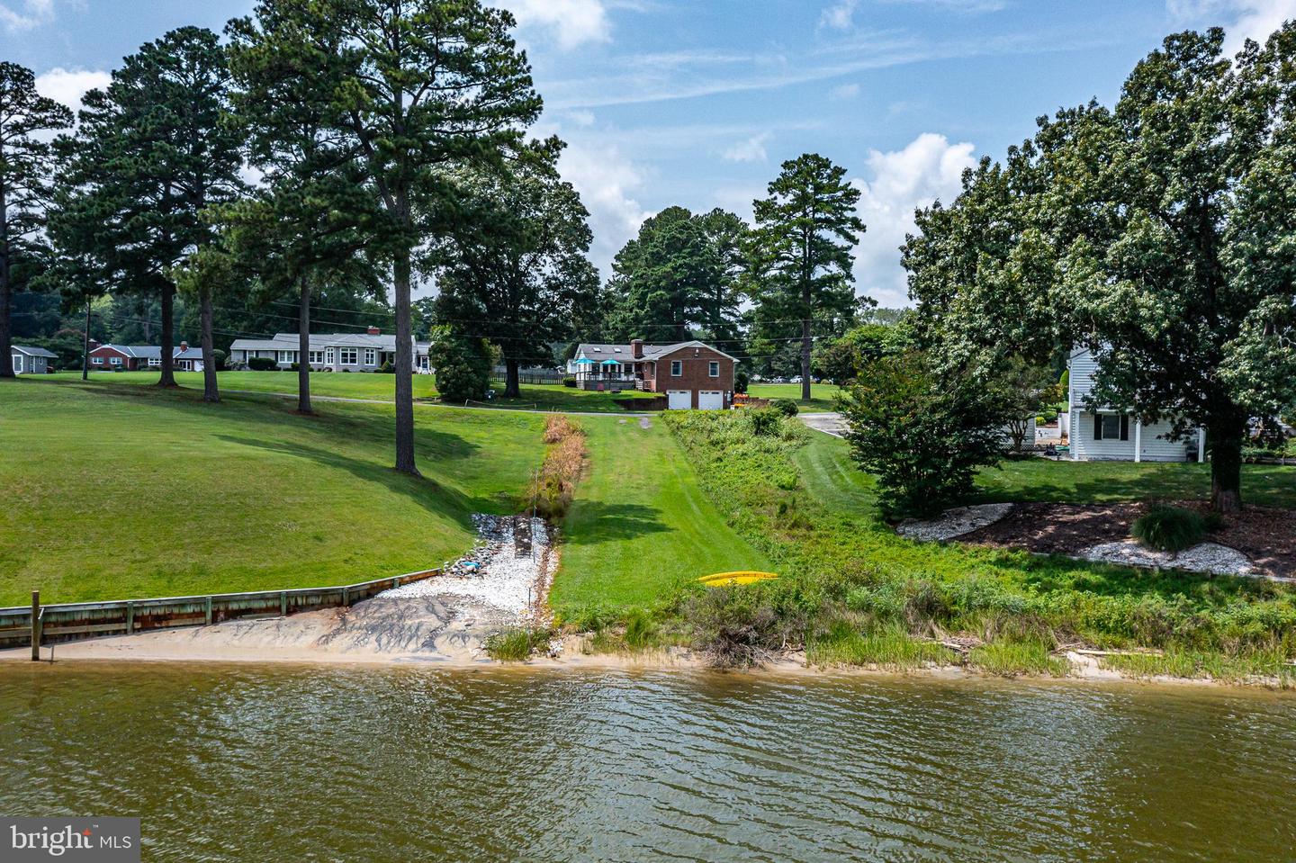 72 Nimcock Rd