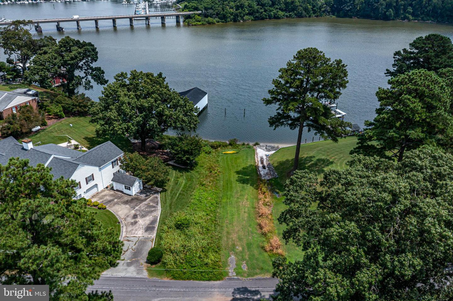 72 Nimcock Rd