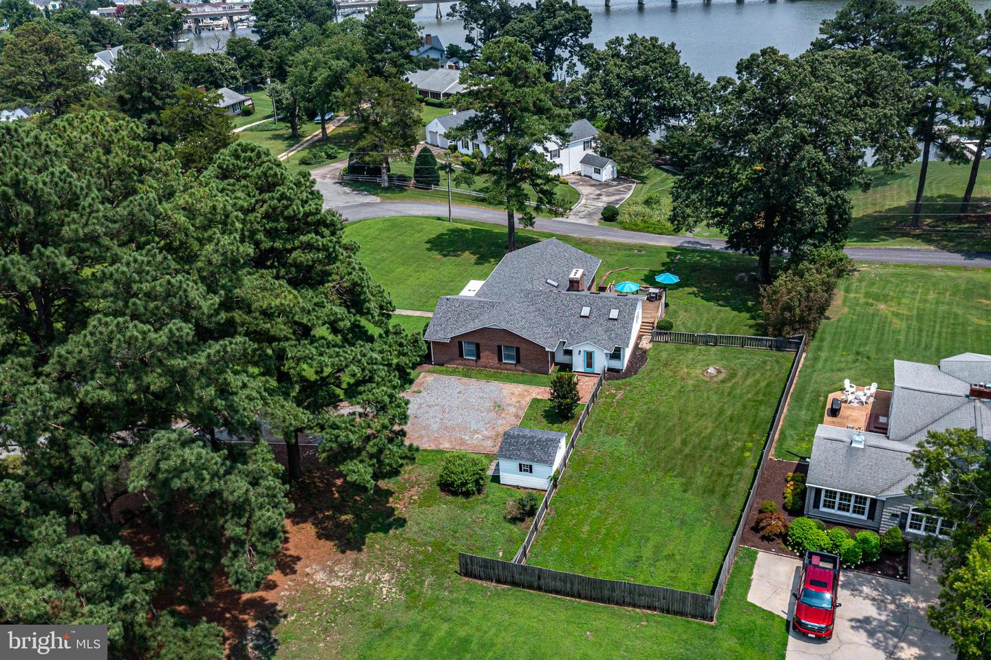 72 Nimcock Rd