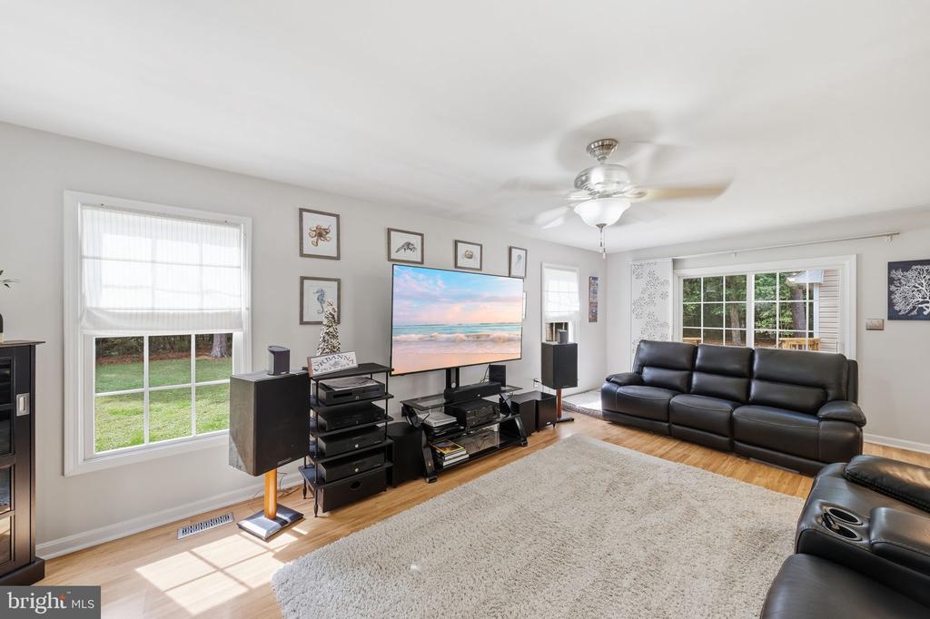 90 SHELL REEF COURT