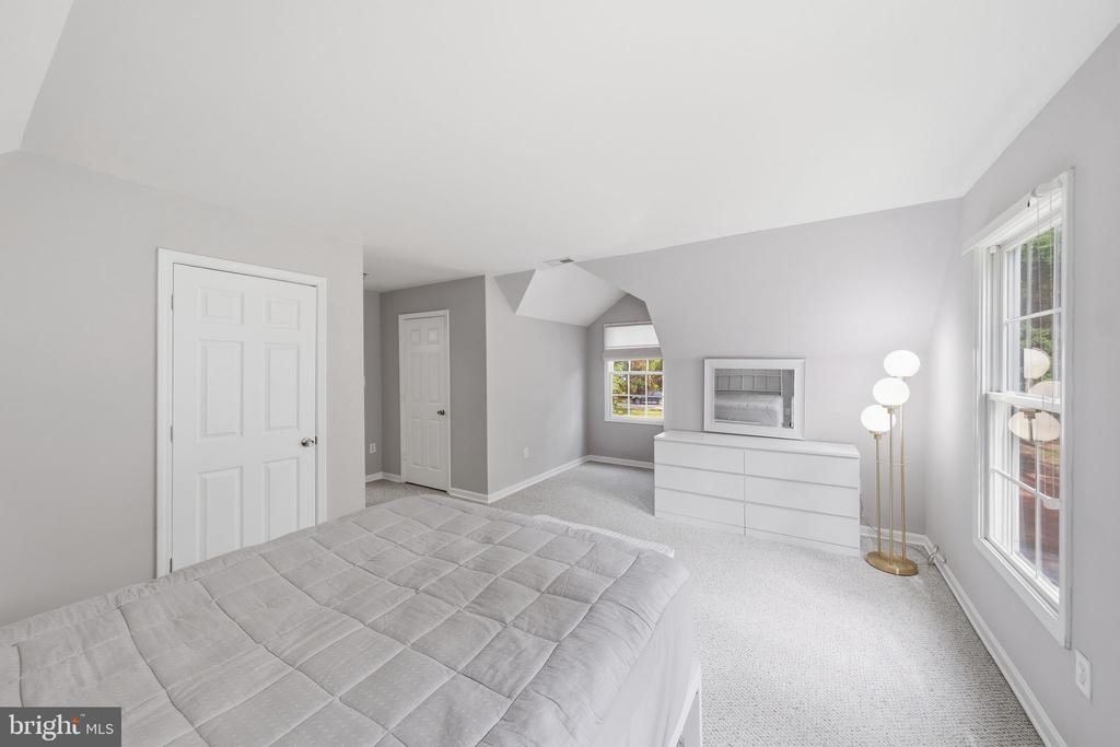 90 SHELL REEF COURT