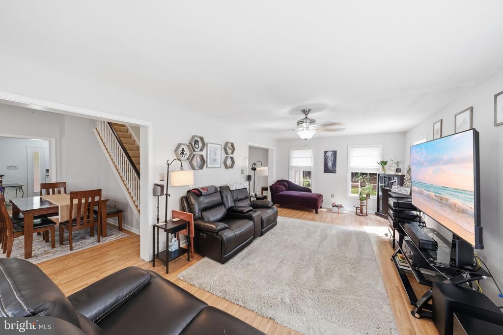 90 SHELL REEF COURT
