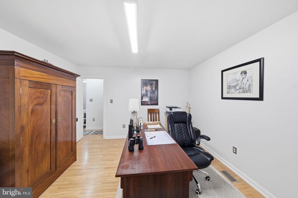 90 SHELL REEF COURT