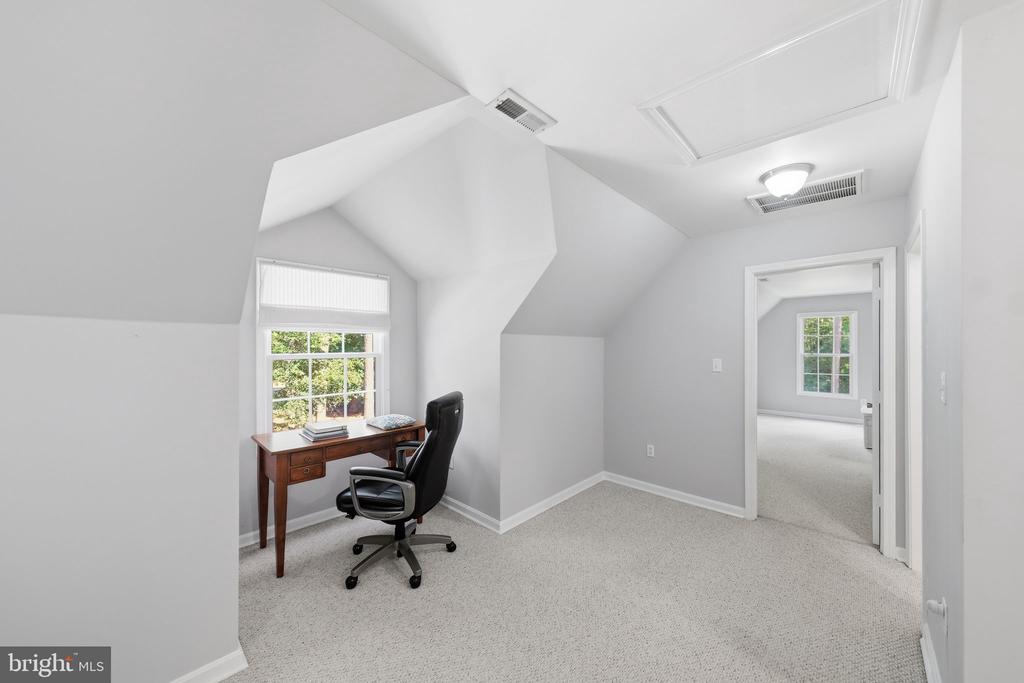 90 SHELL REEF COURT