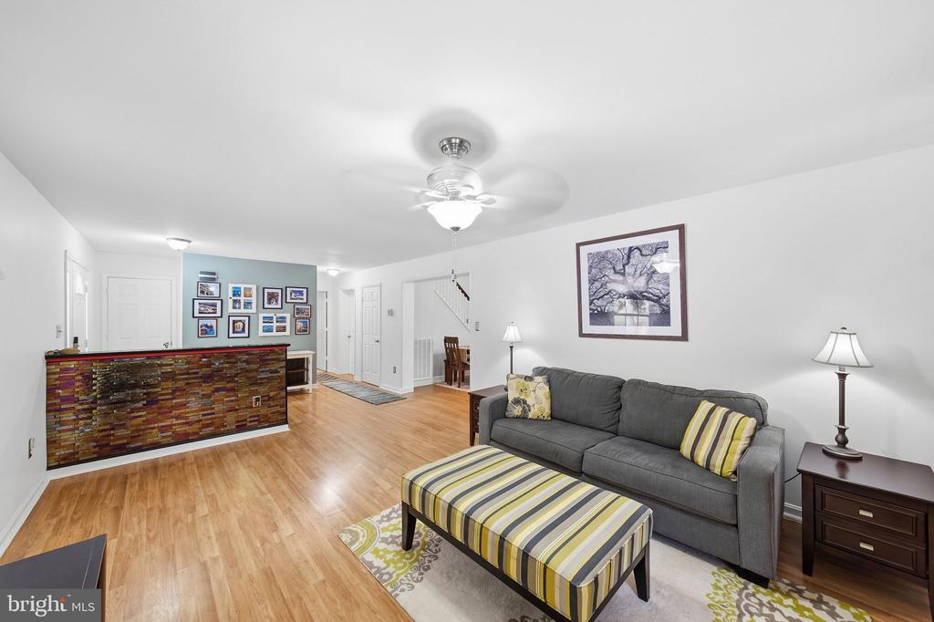 90 SHELL REEF COURT