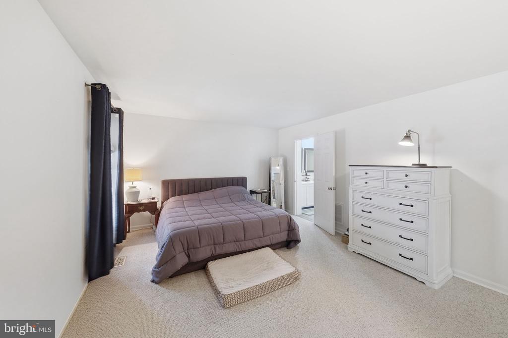 90 SHELL REEF COURT