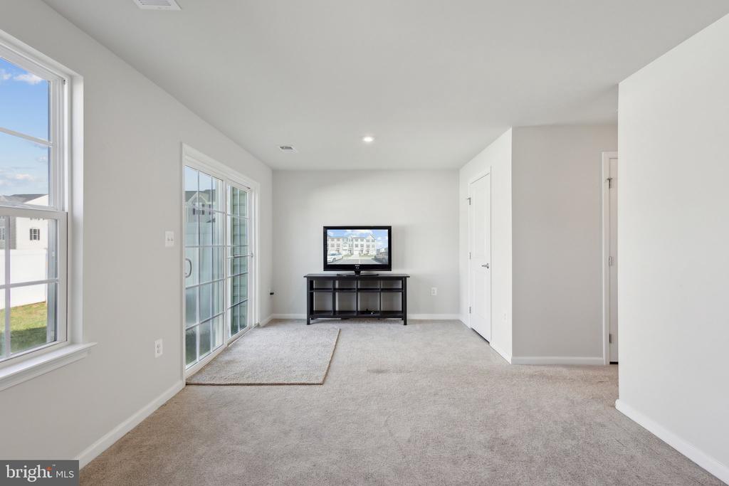 36097 Fawn Ln