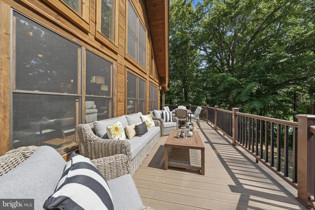 32 SHORELINE DRIVE