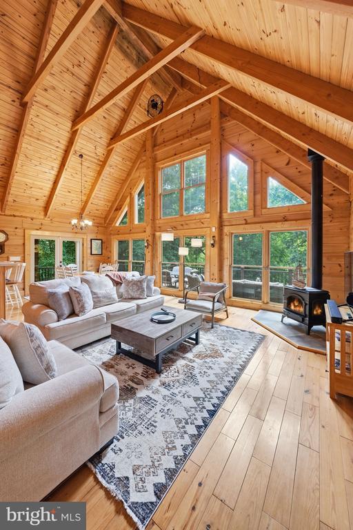32 SHORELINE DRIVE