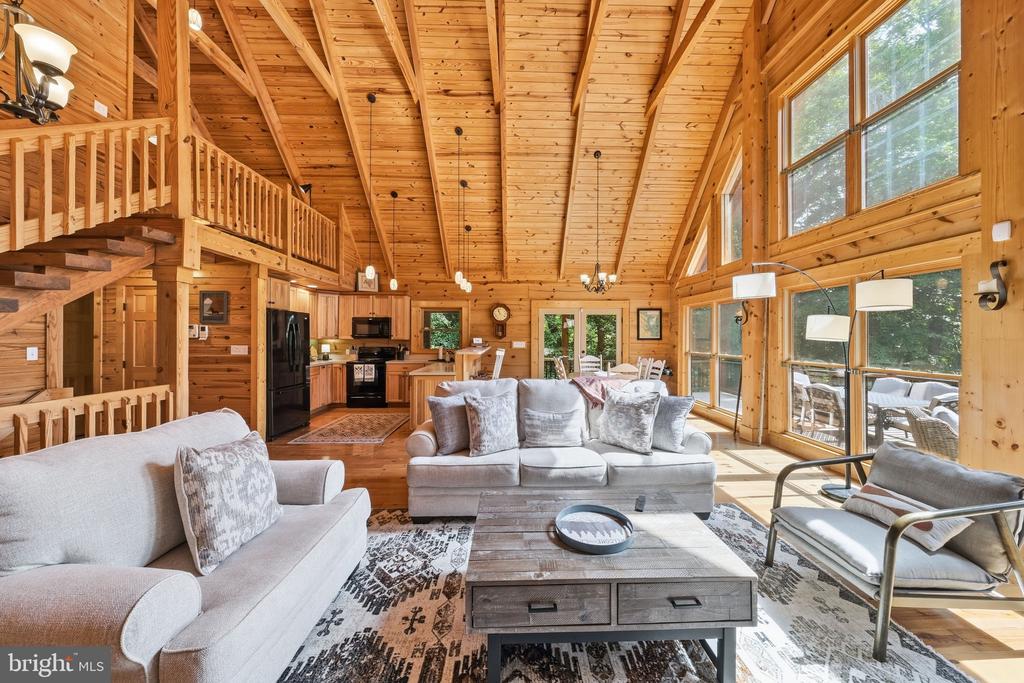 32 SHORELINE DRIVE