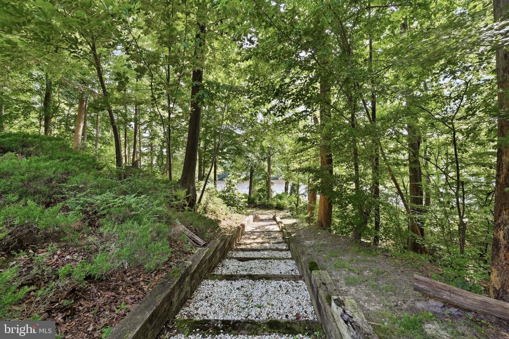 32 SHORELINE DRIVE