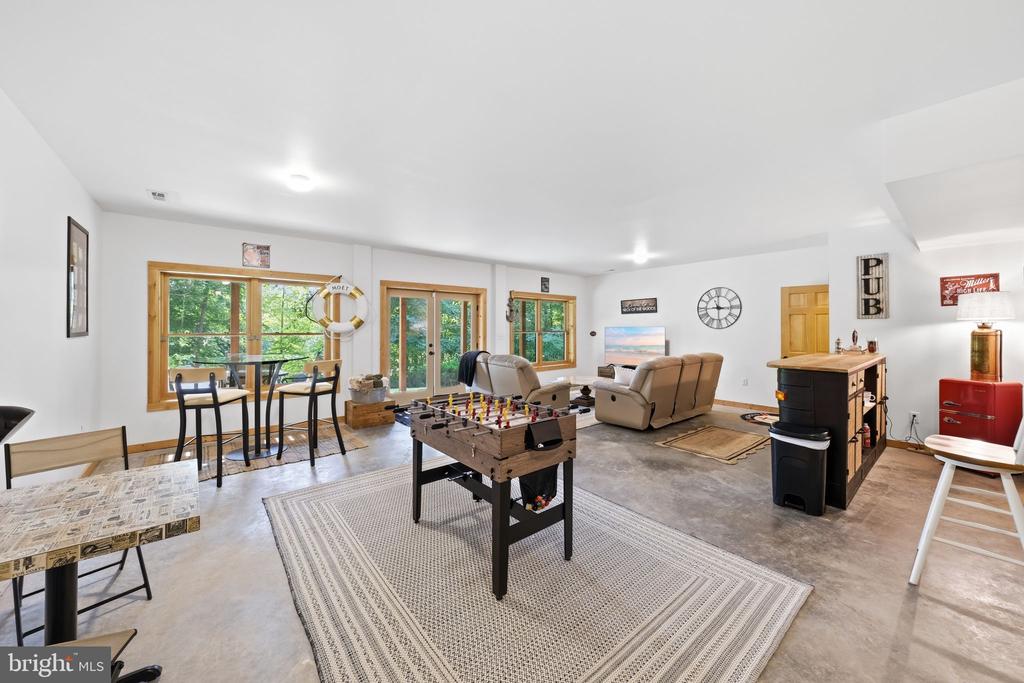 32 SHORELINE DRIVE