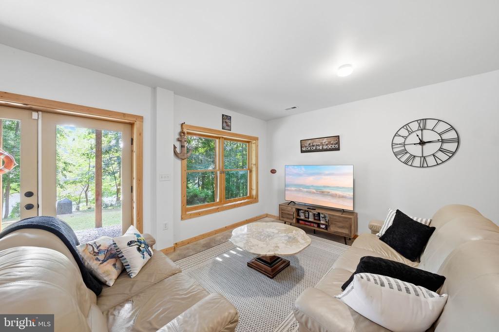 32 SHORELINE DRIVE