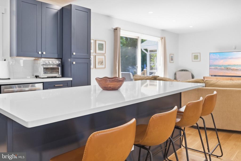 88 CANOE PLACE