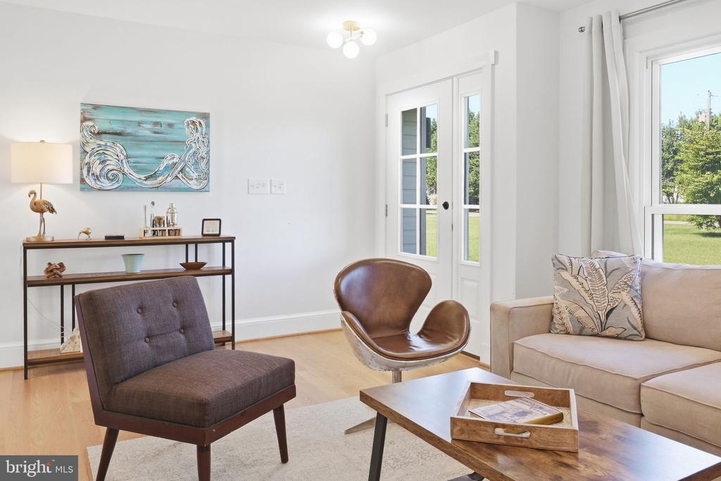 88 CANOE PLACE