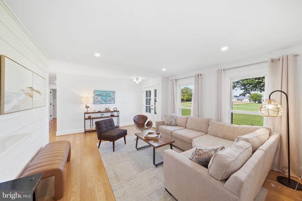 88 CANOE PLACE