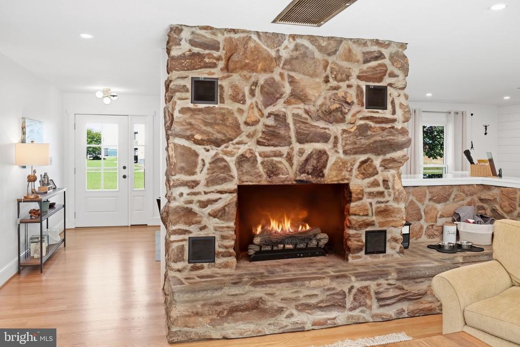 88 CANOE PLACE