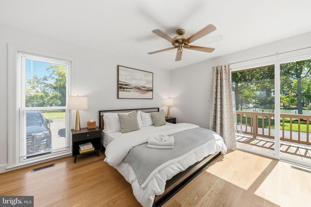 88 CANOE PLACE