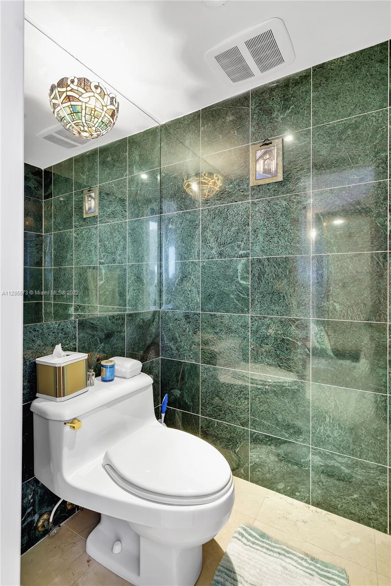 911 E Ponce De Leon Blvd # 1602