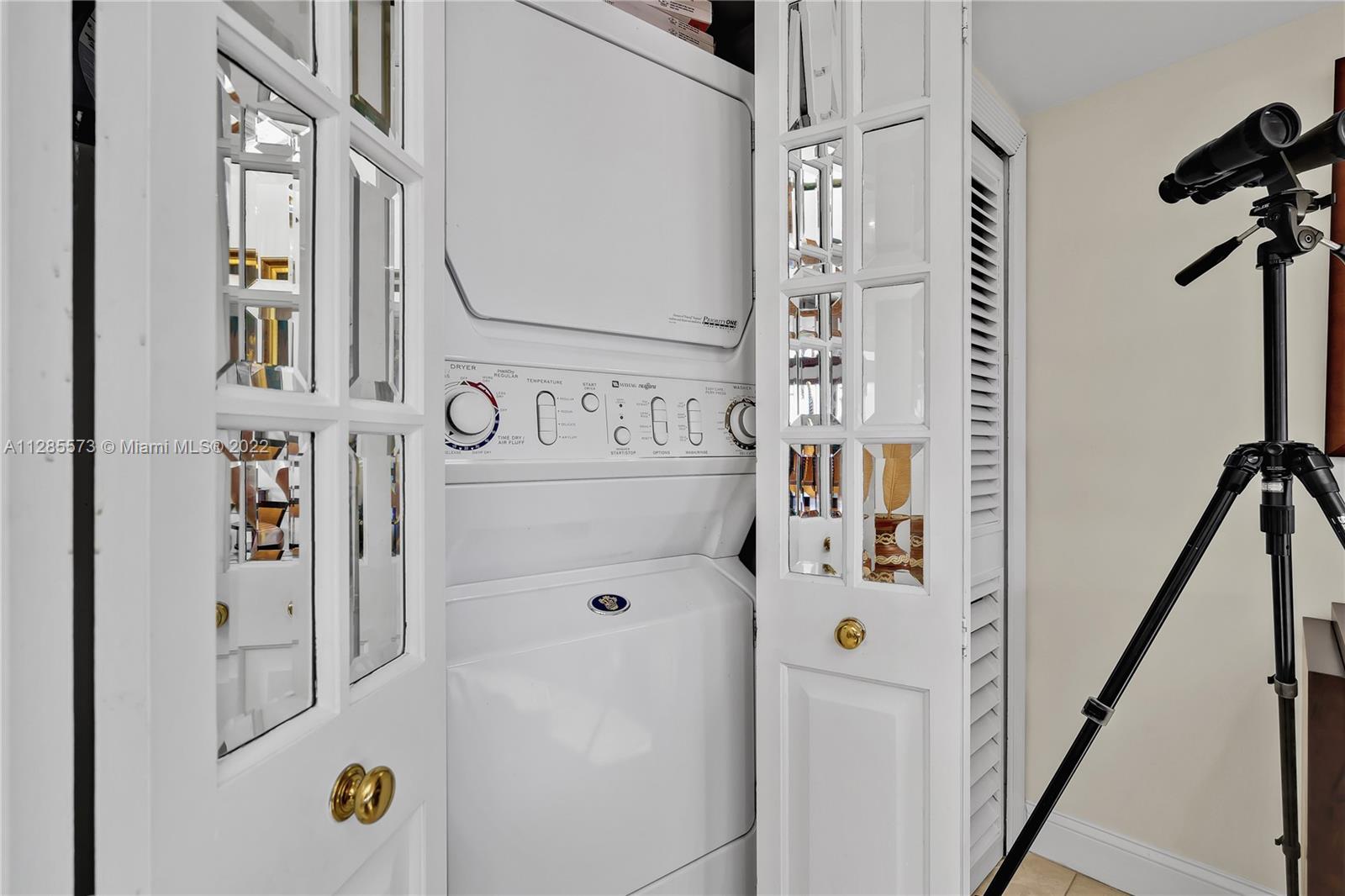 911 E Ponce De Leon Blvd # 1602