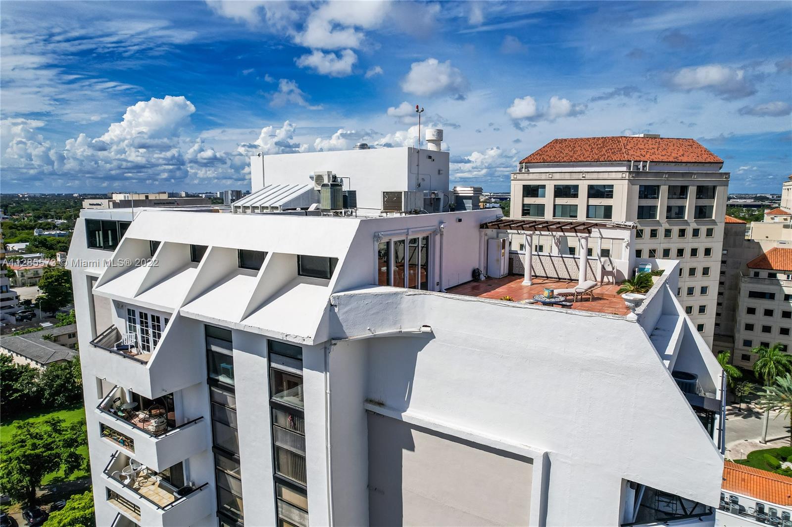 911 E Ponce De Leon Blvd # 1602