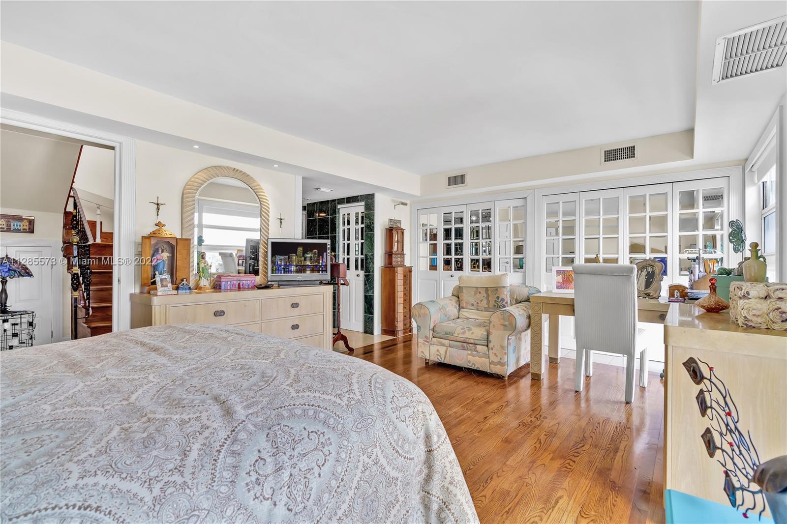 911 E Ponce De Leon Blvd # 1602