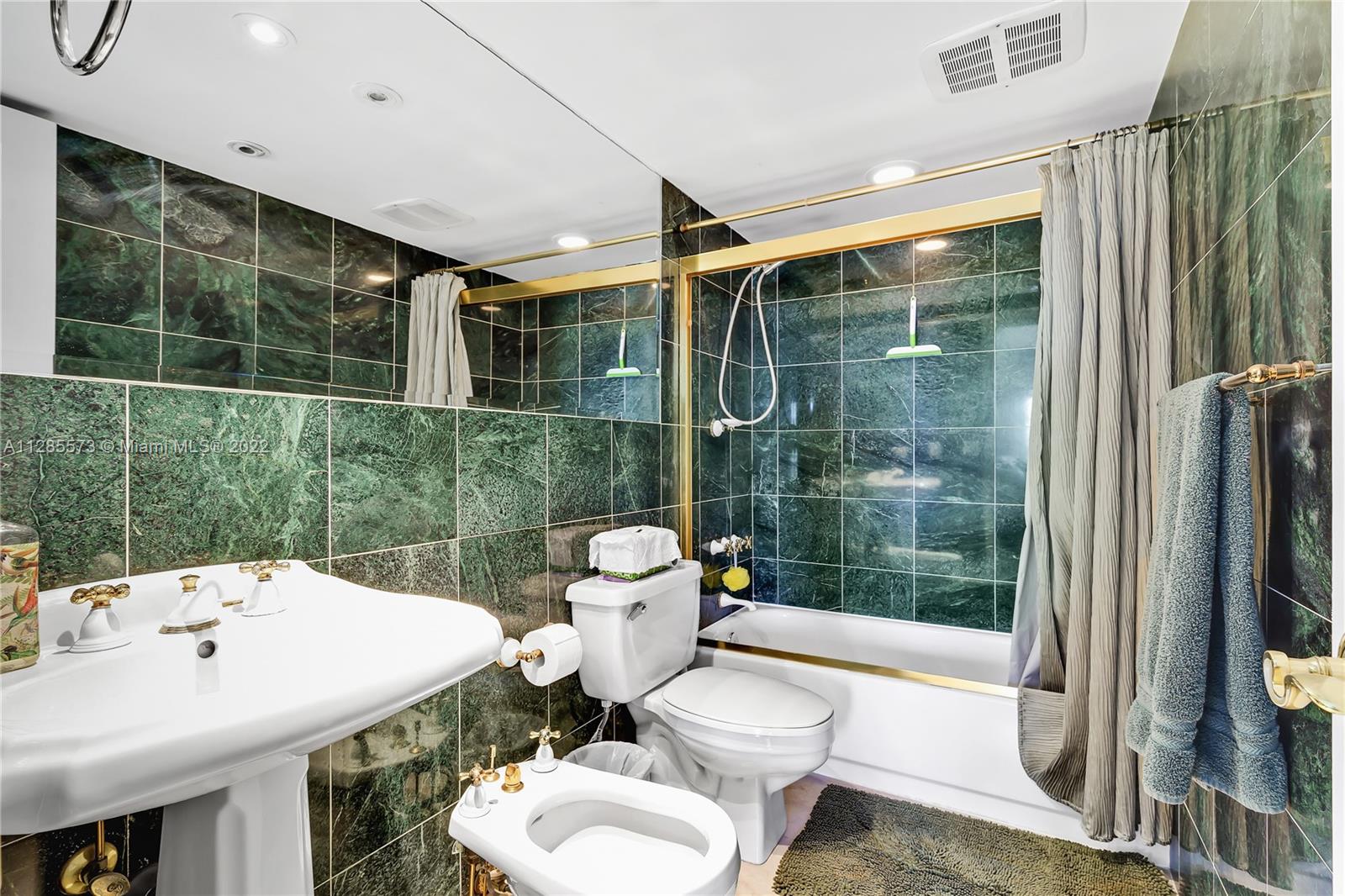 911 E Ponce De Leon Blvd # 1602