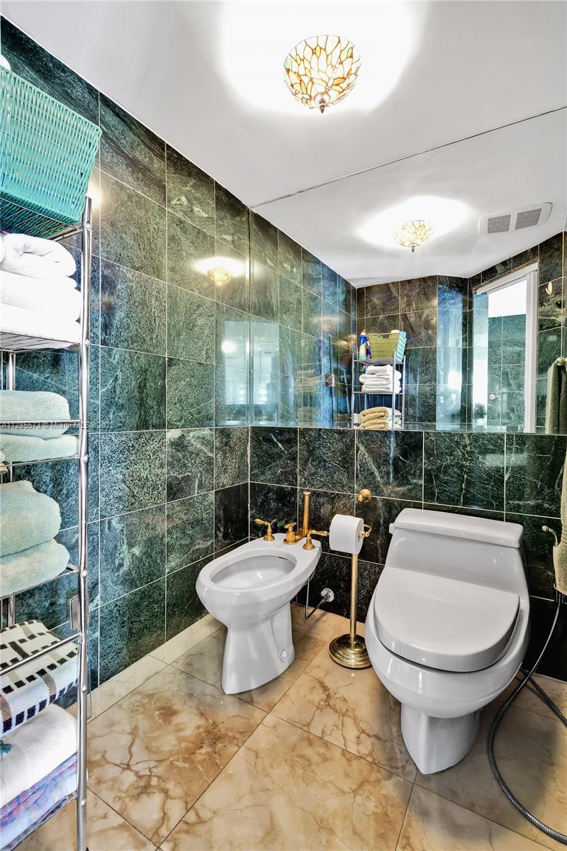 911 E Ponce De Leon Blvd # 1602