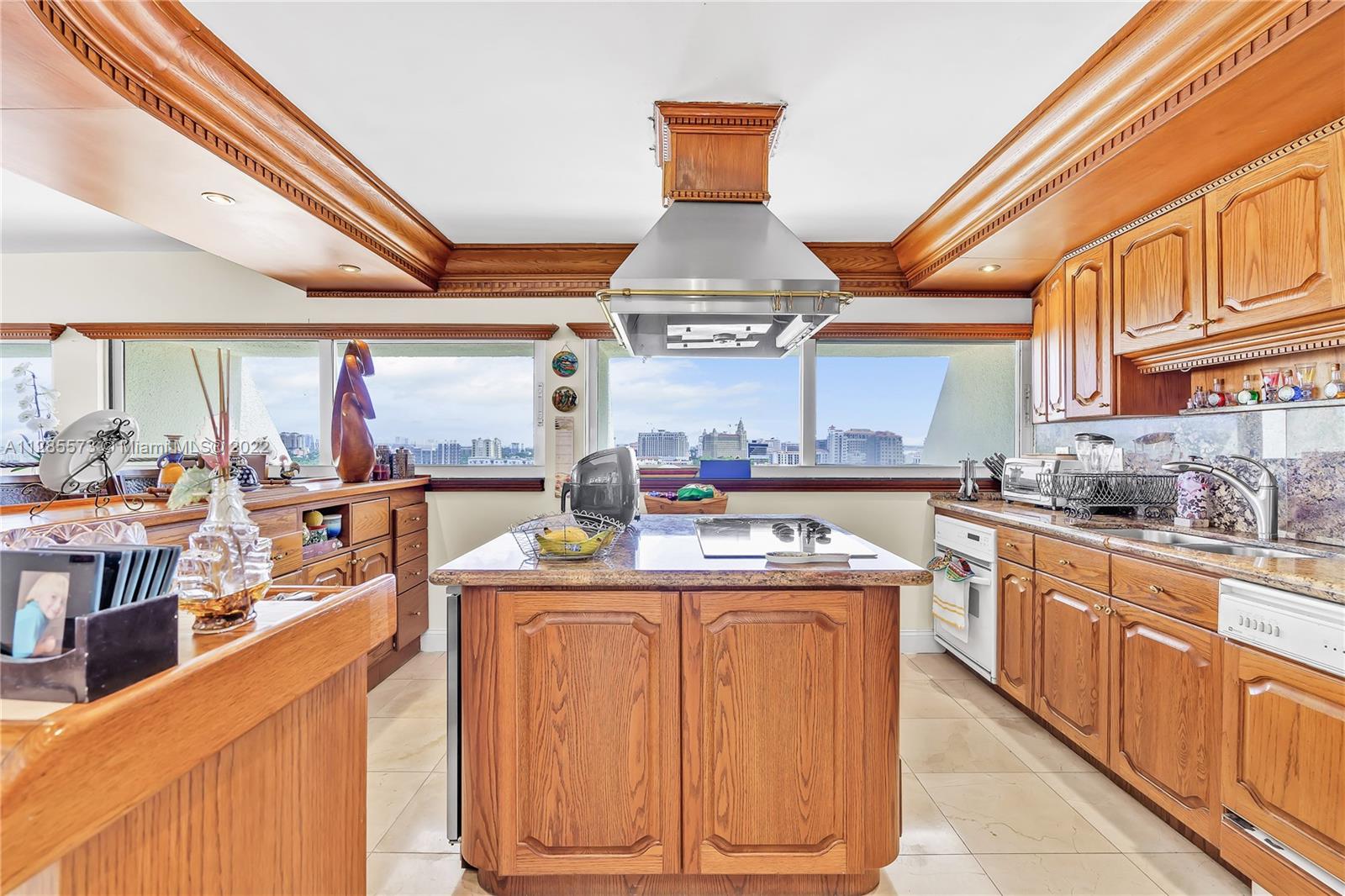 911 E Ponce De Leon Blvd # 1602