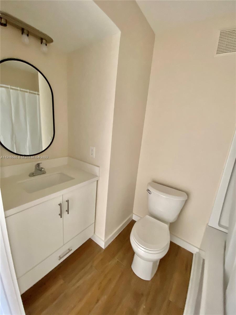 8620 NW 3rd Ln # 508