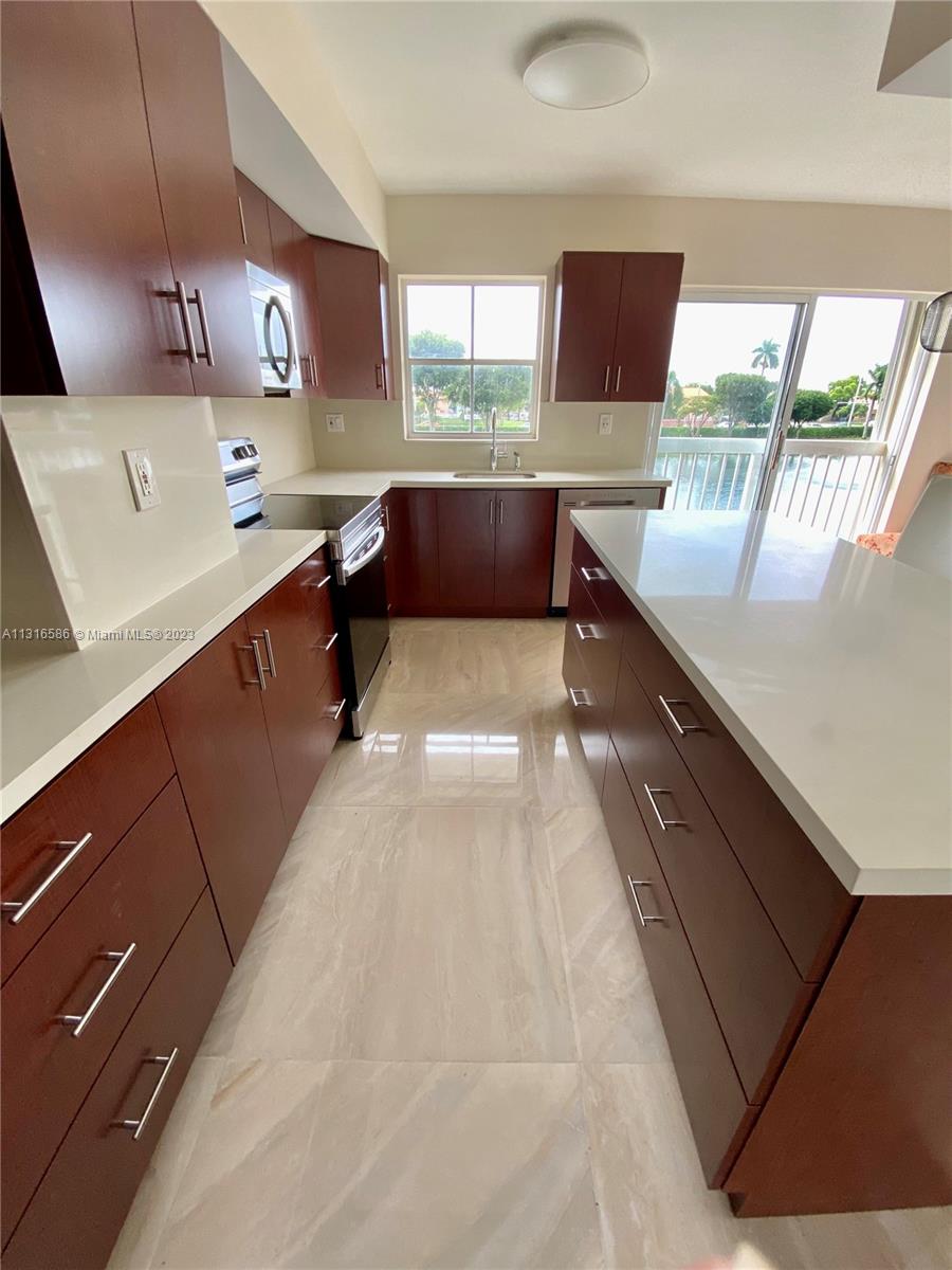 8620 NW 3rd Ln # 508