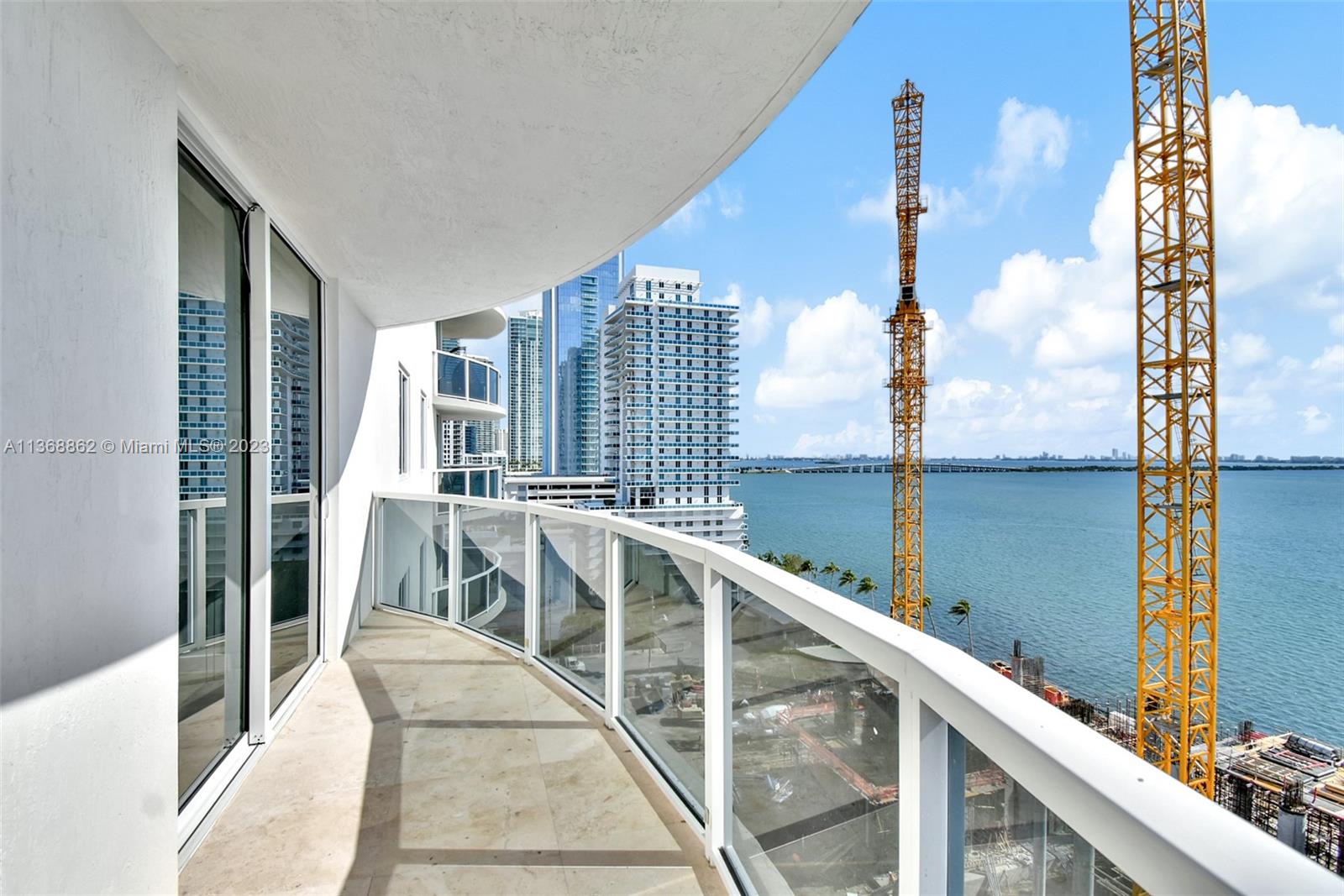 601 NE 23rd St # 1403