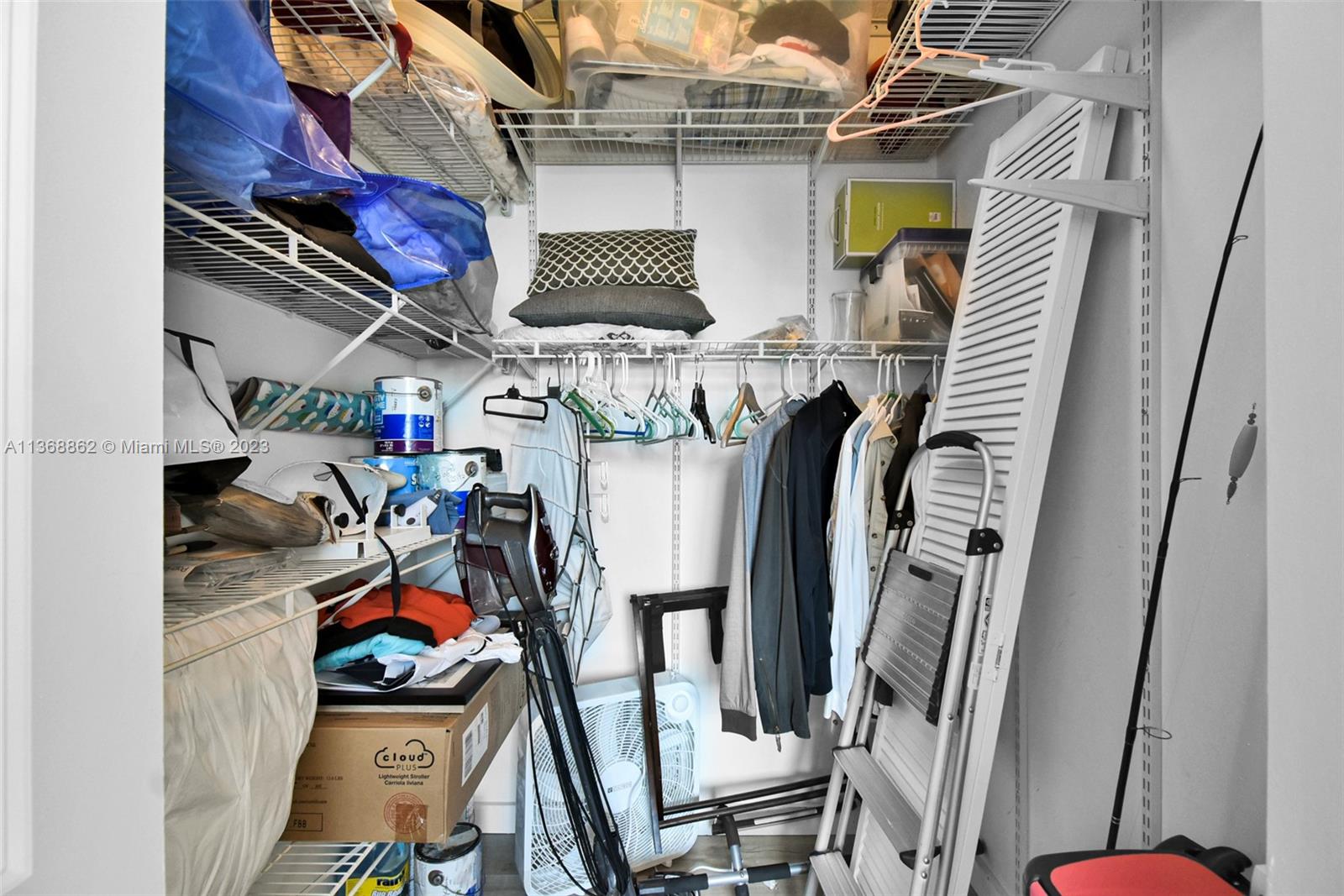 601 NE 23rd St # 1403