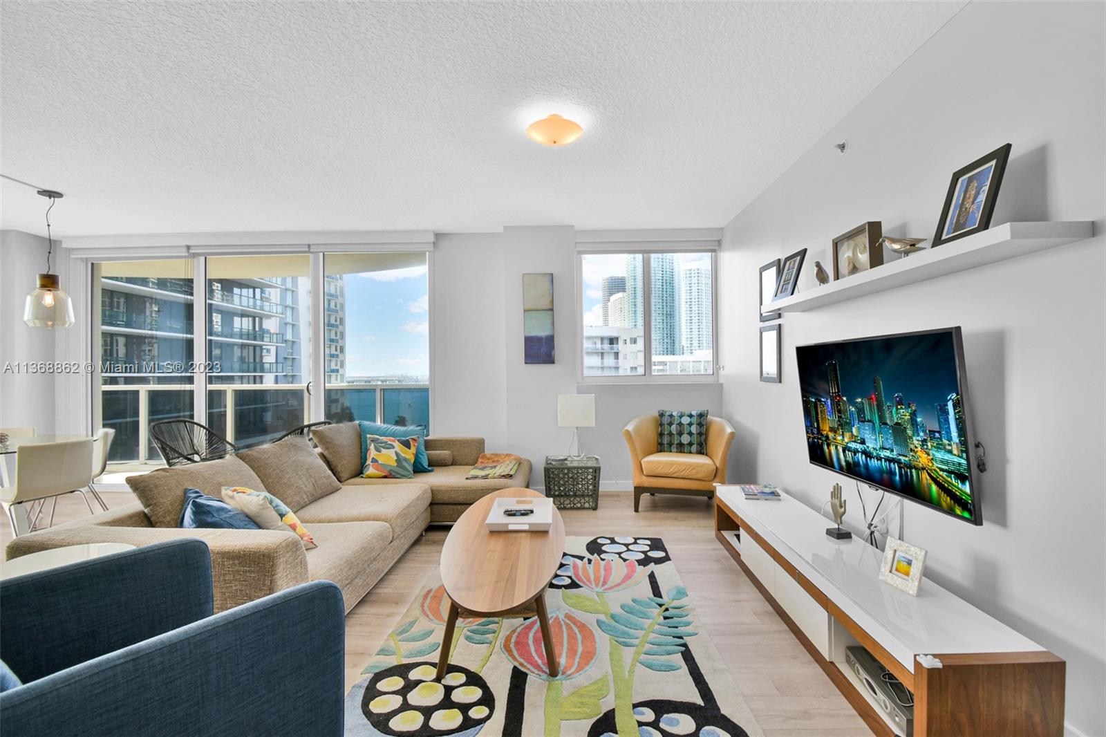 601 NE 23rd St # 1403